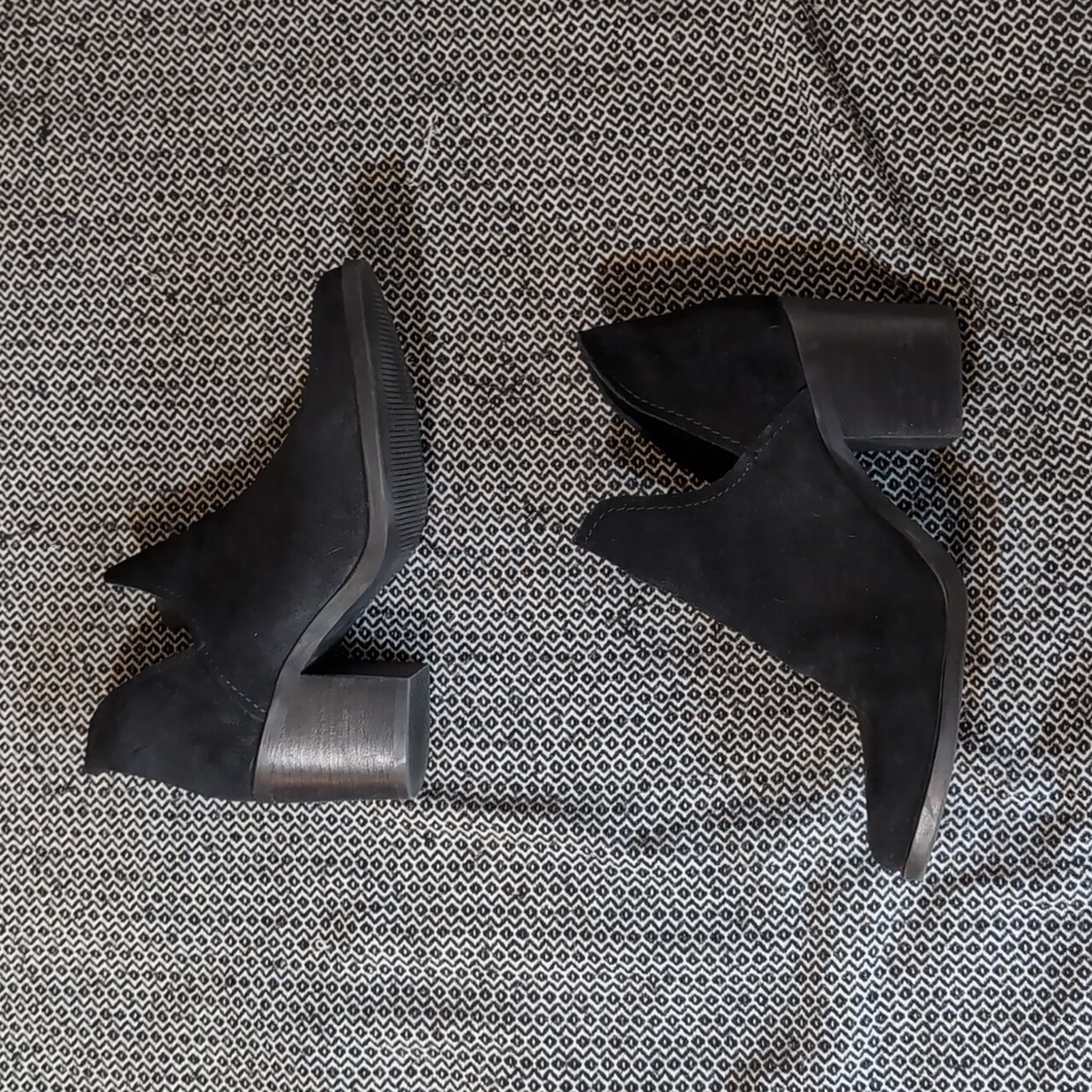 Steve Madden | black suede block heel bootie - Picture 2 of 5